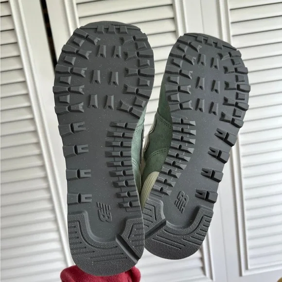 New Balance 574 Sneakers - Picture 7 of 8